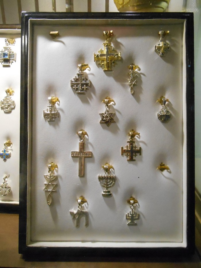 chrismas-at-nazareth-2016_church-of-st-gabriel_uncoded_steps_58