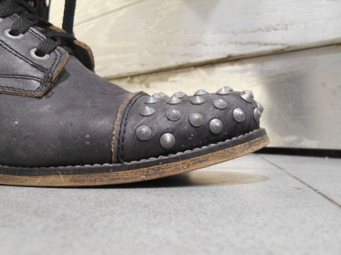 uncoded_steps_shoe_blog_boots-with-studs_shelley_lewis_2